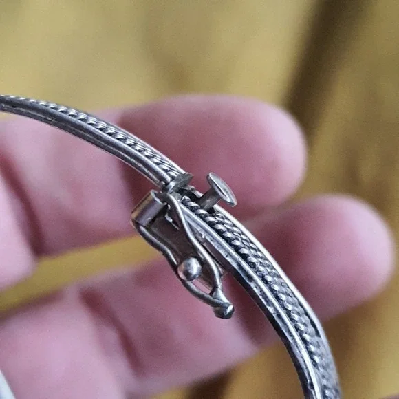 Vintage Marked Sterling Silver & Turquiose Cabochon Southwestern Style Bracelet - Picture 7 of 8